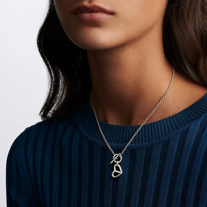 Hermes Cache-coeur Amulette Pendant Necklace