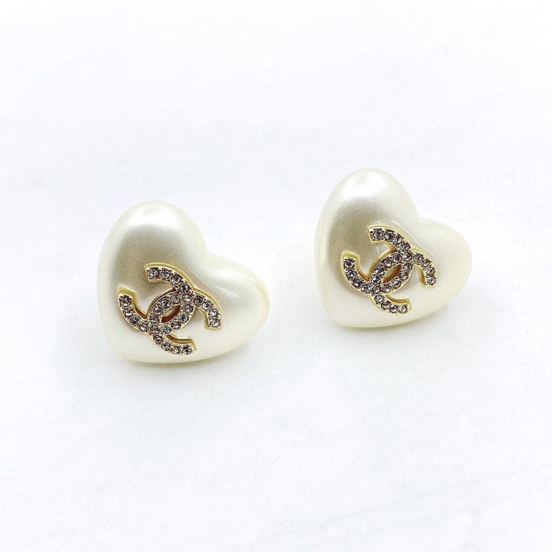 Chanel Pearl Heart Earrings - 18K Yellow Gold