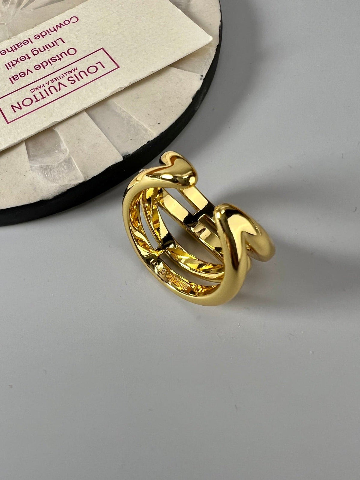 Louis Vuitton Volt Upside Down Diamond Ring - 18K Yellow Gold