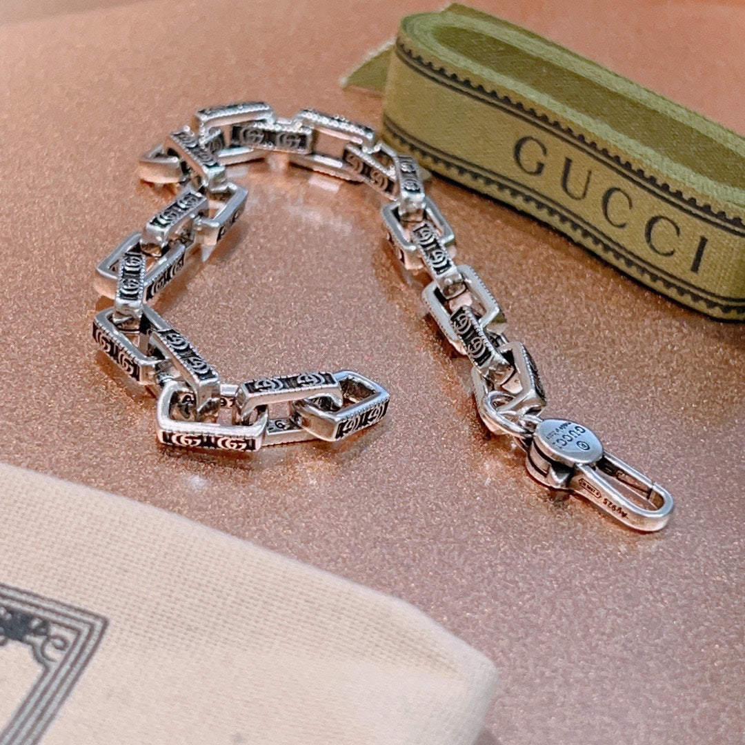 Gucci Double G Interlocking G Chain Bracelet