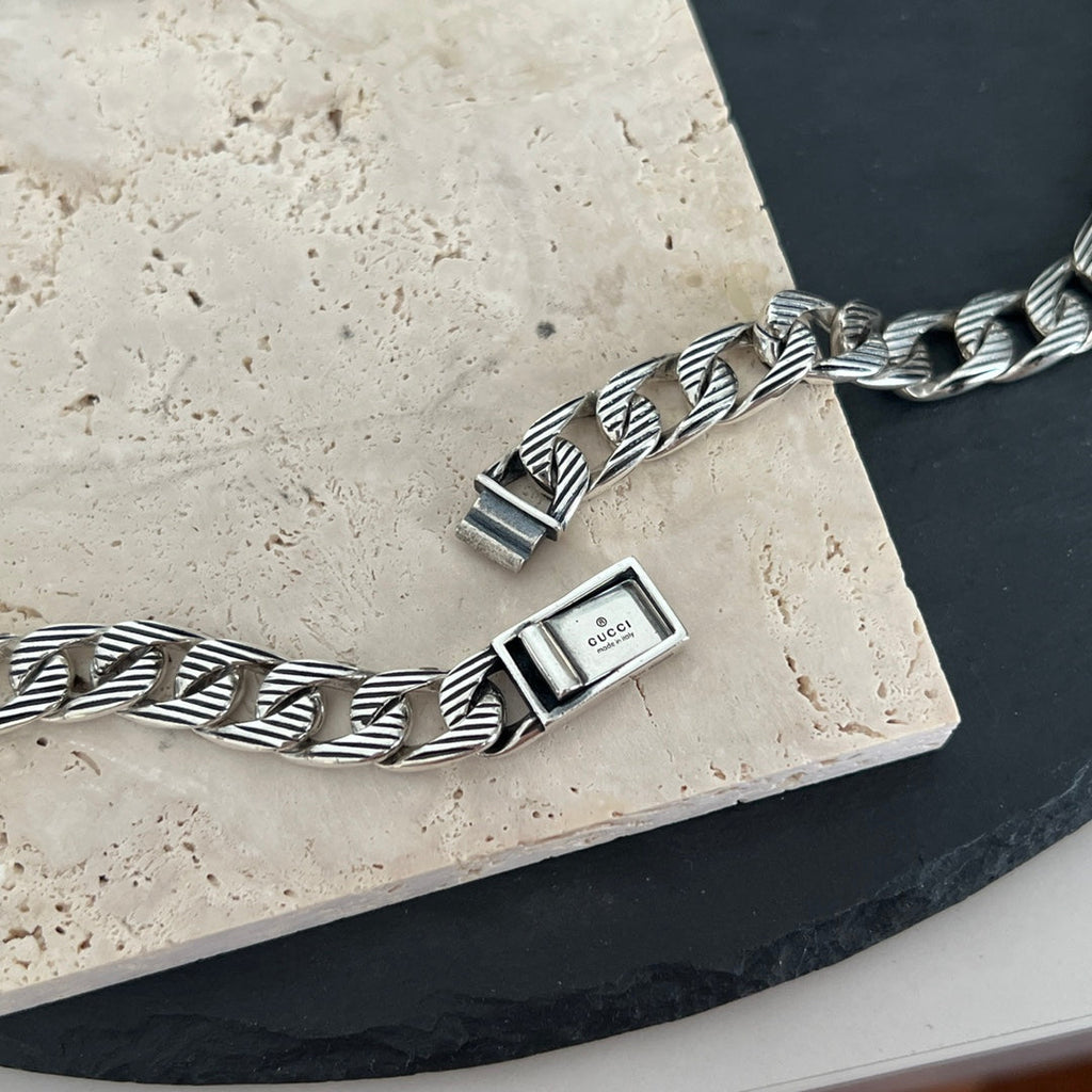Gucci Double G Logo Enamel Chain Necklace