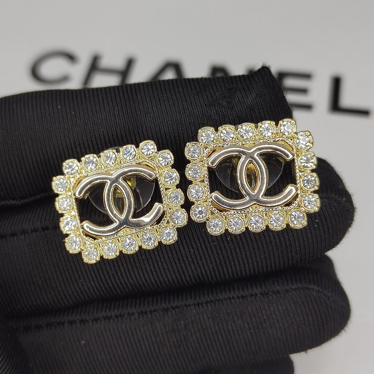 Chanel Diamond Earrings - 18K Yellow Gold