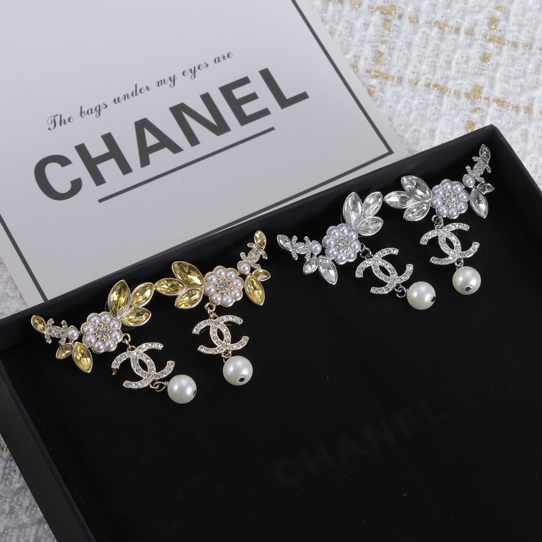 Chanel Flower Crystal Earrings - 18K Gold