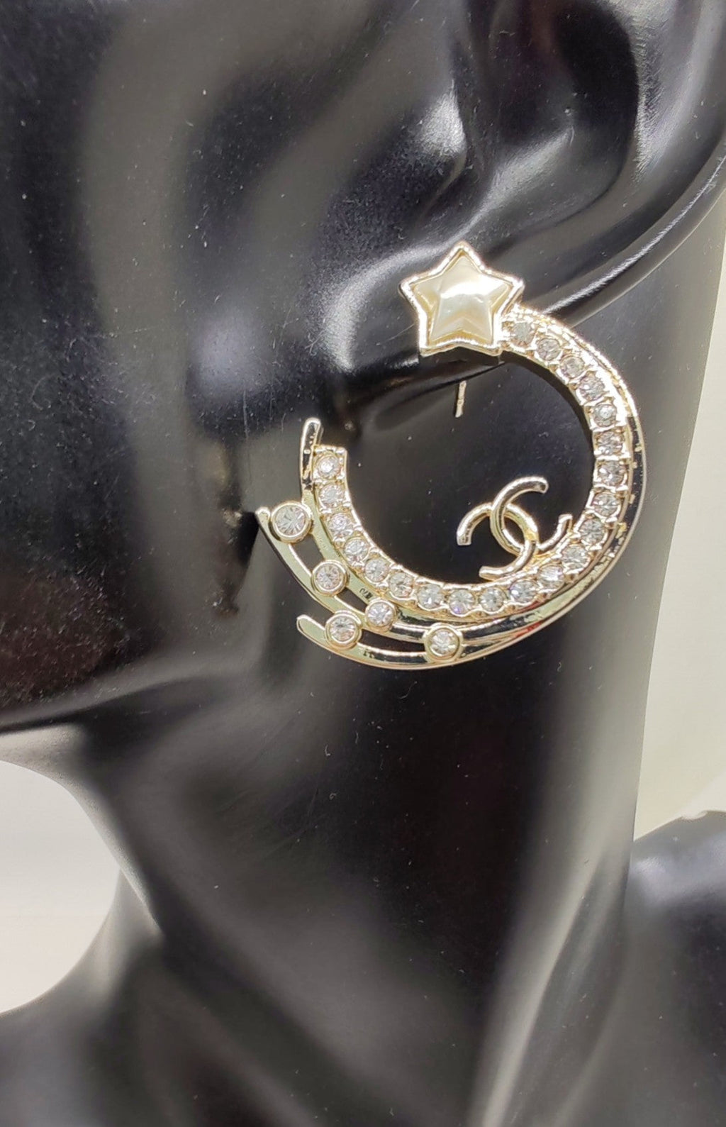 Chanel Crystal Earrings - 18K Yellow Gold