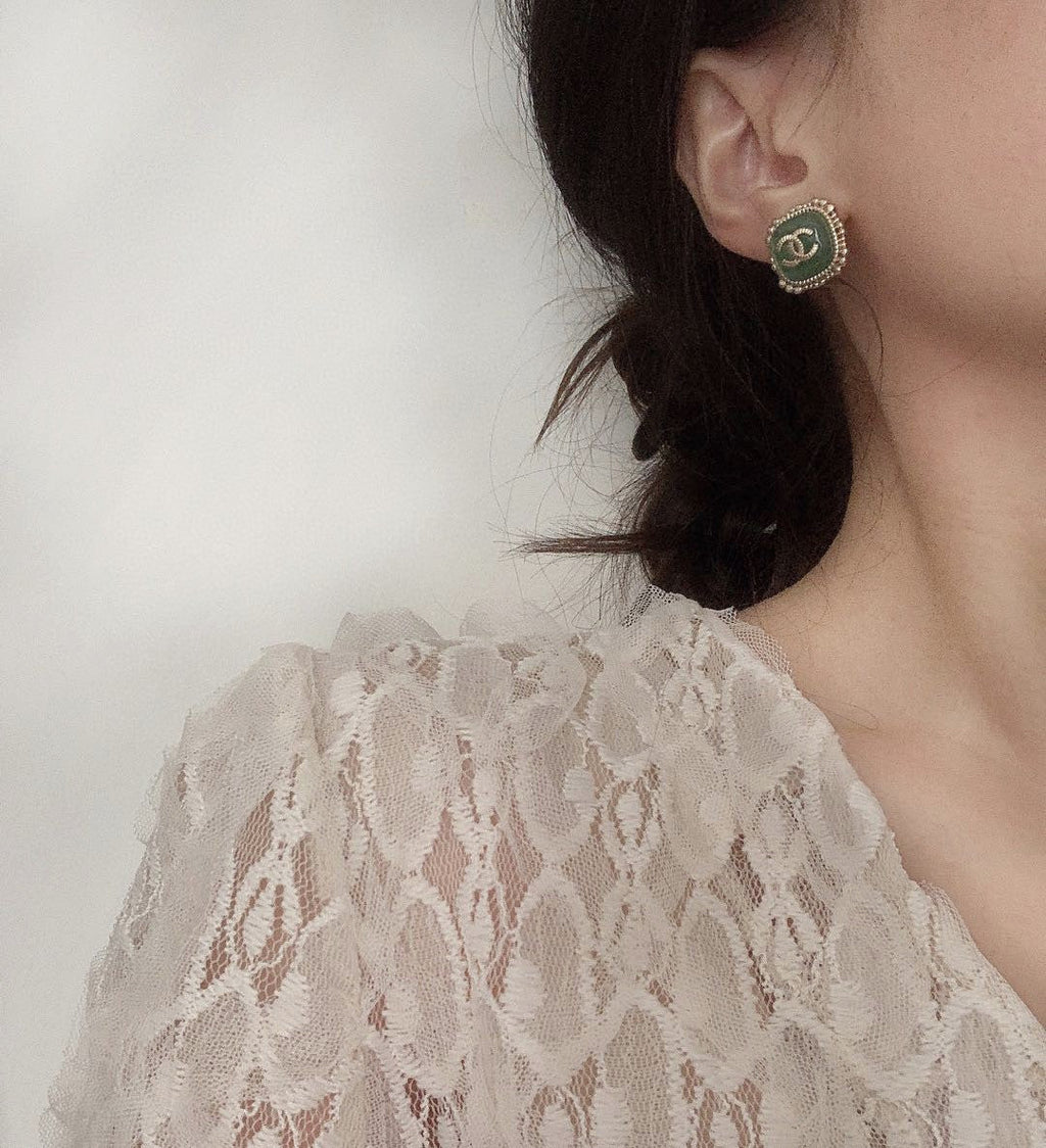 Chanel Green Square Earrings - 18K Yellow Gold