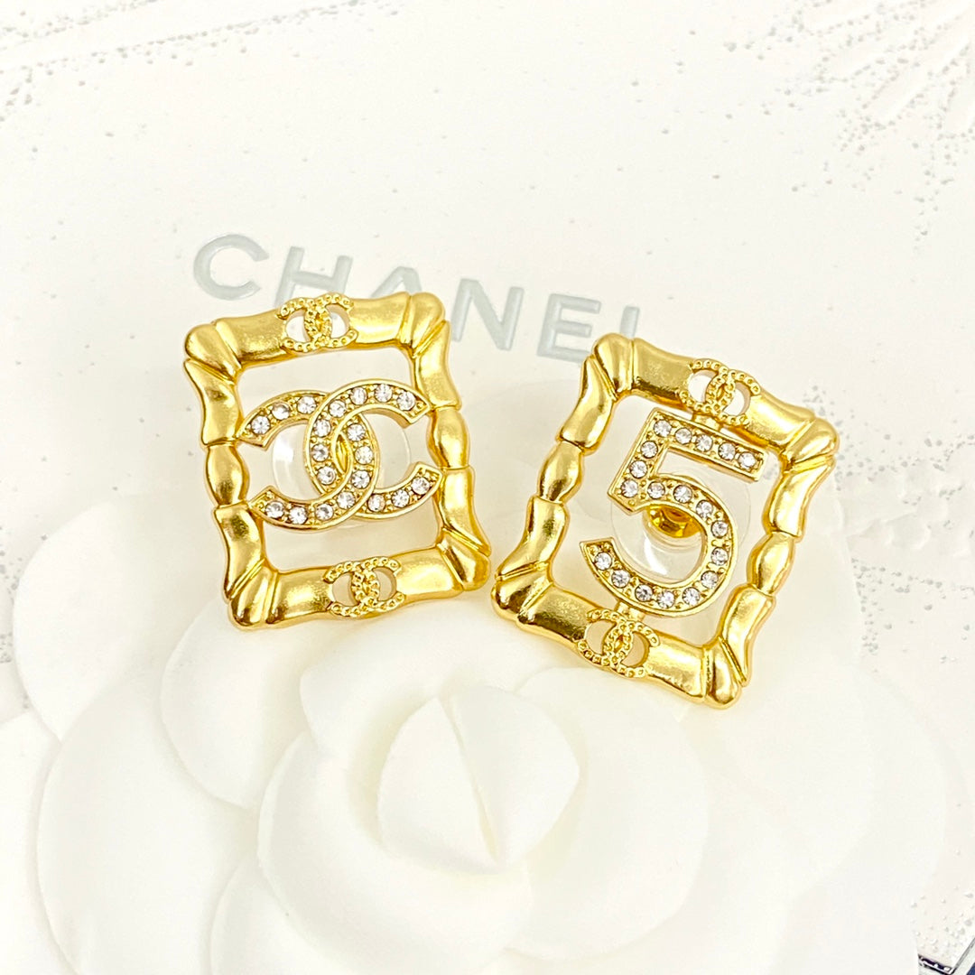 Chanel No.5 Square Diamond Earrings - 18K Yellow Gold