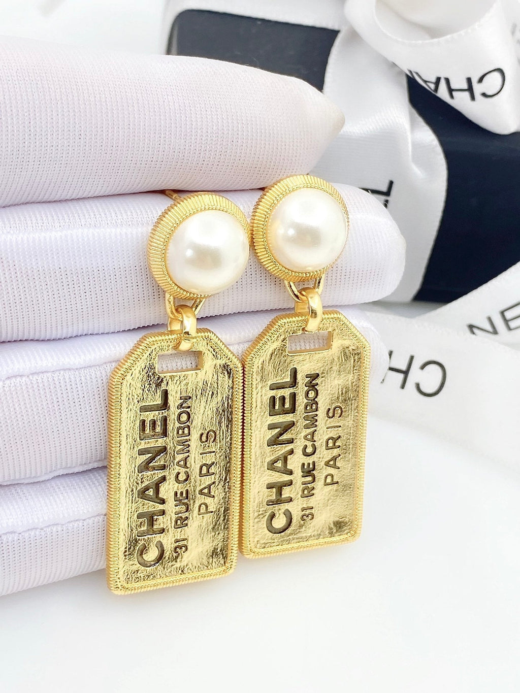 Chanel Paris Pearl Earrings - 18K Yellow Gold