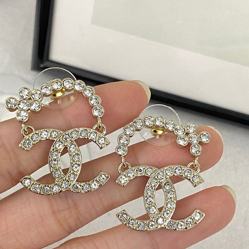 Chanel Diamond Earrings - 18K Yellow Gold