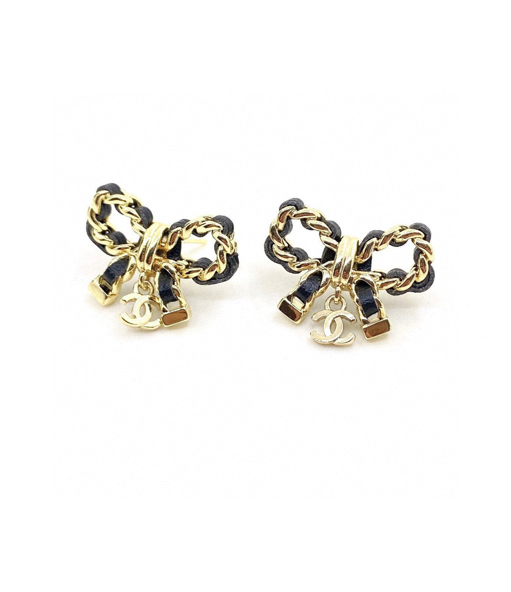 Chanel Bow Tie Strass Earrings - 18K Yellow Gold