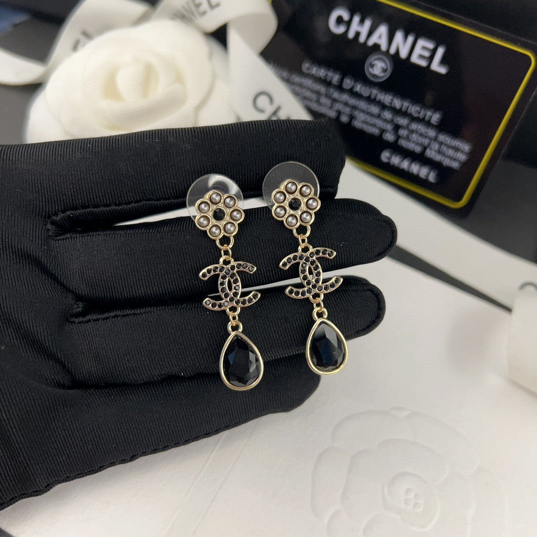Chanel Black Crystal Earrings - 18K Yellow Gold