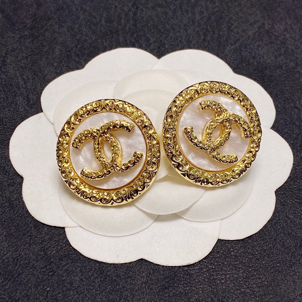 Chanel Crystal Earrings - 3 cm Height - 18K Yellow Gold