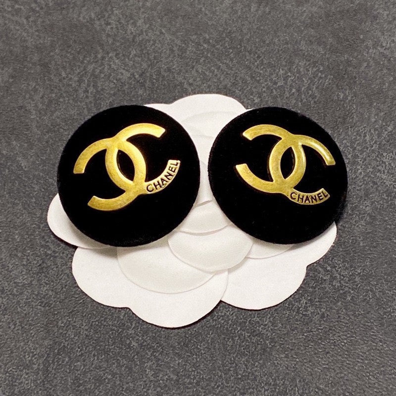 Chanel Black Earrings - 2.8 cm Height - 18K Yellow Gold