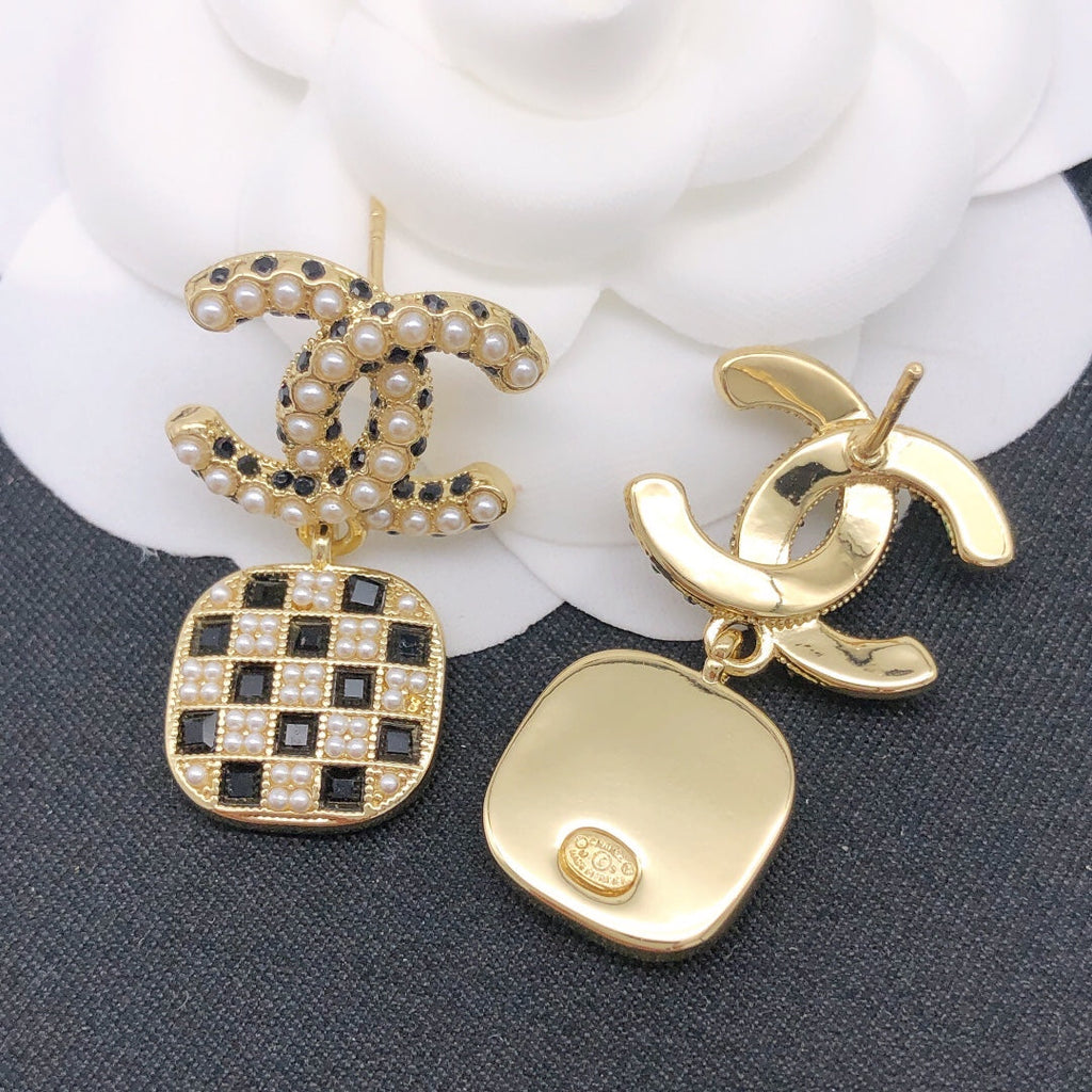 Chanel Chain Earrings - 18K Yellow Gold