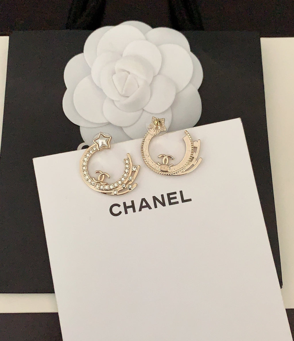 Chanel Crystal Earrings - 18K Yellow Gold