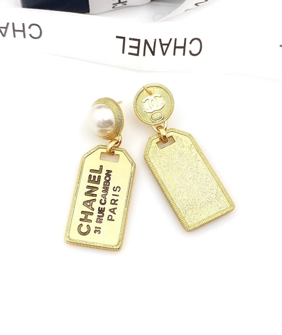Chanel Paris Pearl Earrings - 18K Yellow Gold