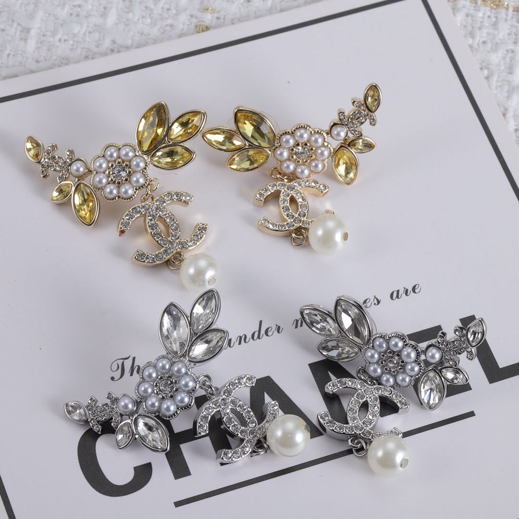 Chanel Flower Crystal Earrings - 18K Gold