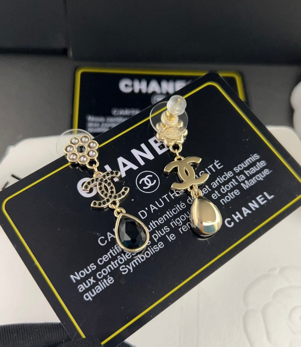 Chanel Black Crystal Earrings - 18K Yellow Gold