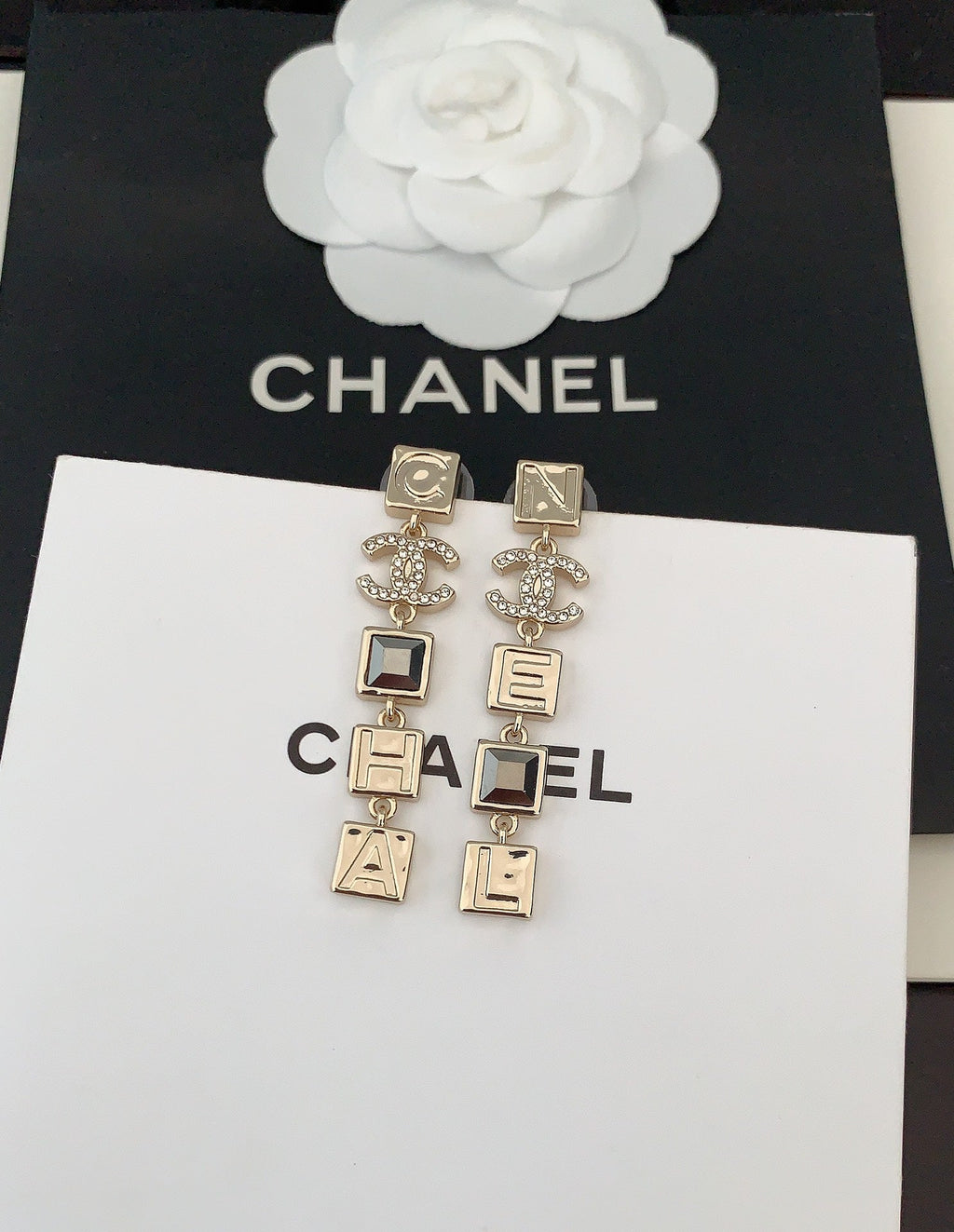 Chanel Crystals Long Earrings - 18K Yellow Gold