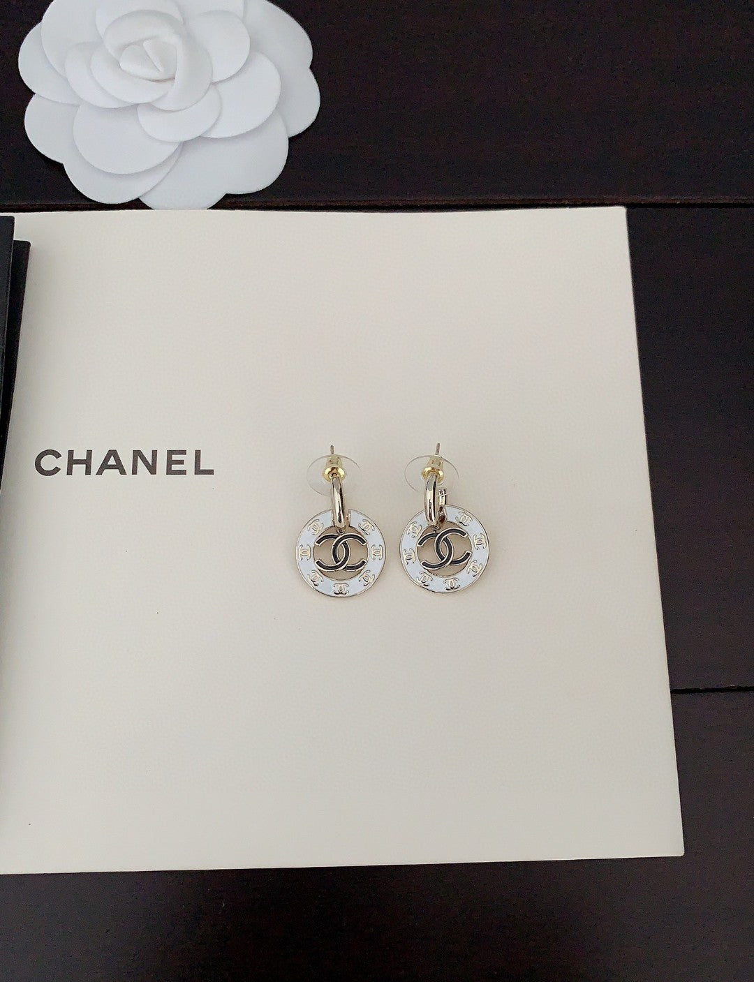 Chanel Circle Earrings - 18K Yellow Gold