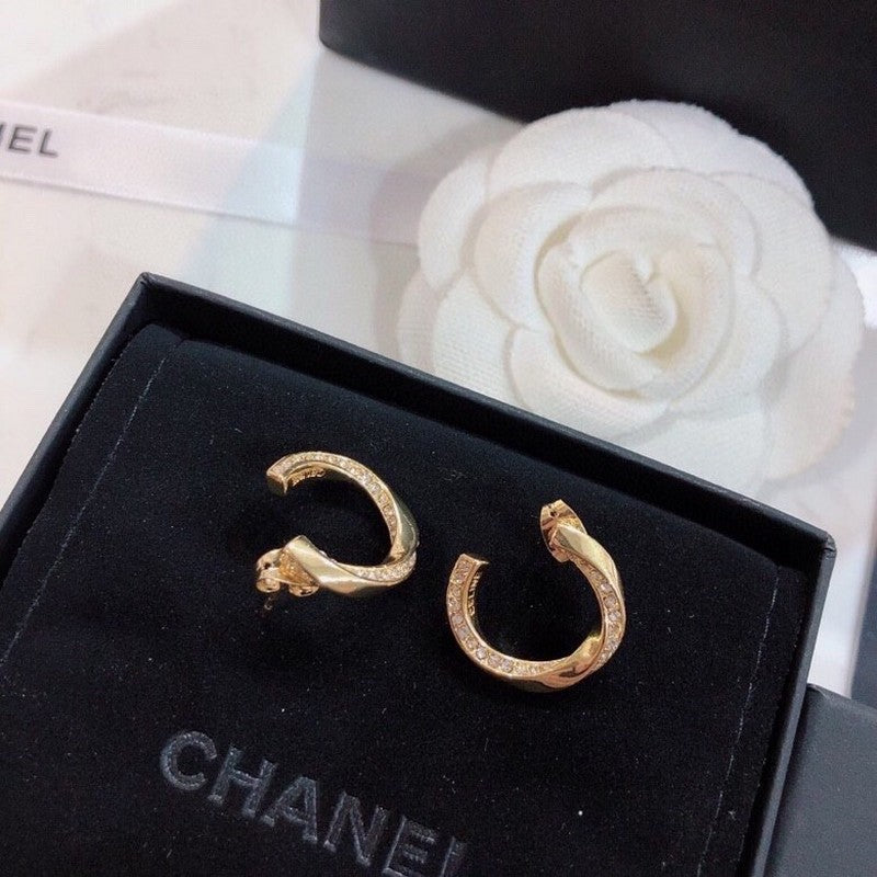 Chanel Half Circle Diamond Earrings - 18K Yellow Gold