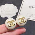 Chanel Pearl Round Earrings - 18K Yellow Gold