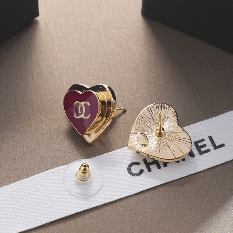 Chanel Black & Red Heart Earrings - 1.75 cm Height - 18K Yellow Gold