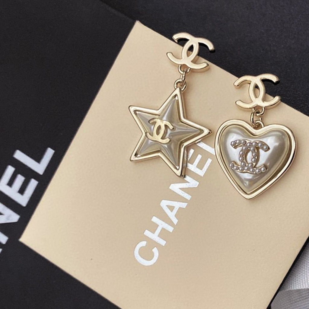 Chanel Heart & Star Earrings - 18K Yellow Gold