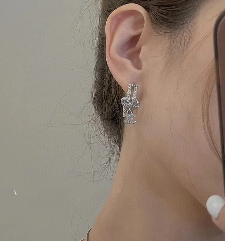 Chanel Diamond Pendant Earrings - 18K White Gold