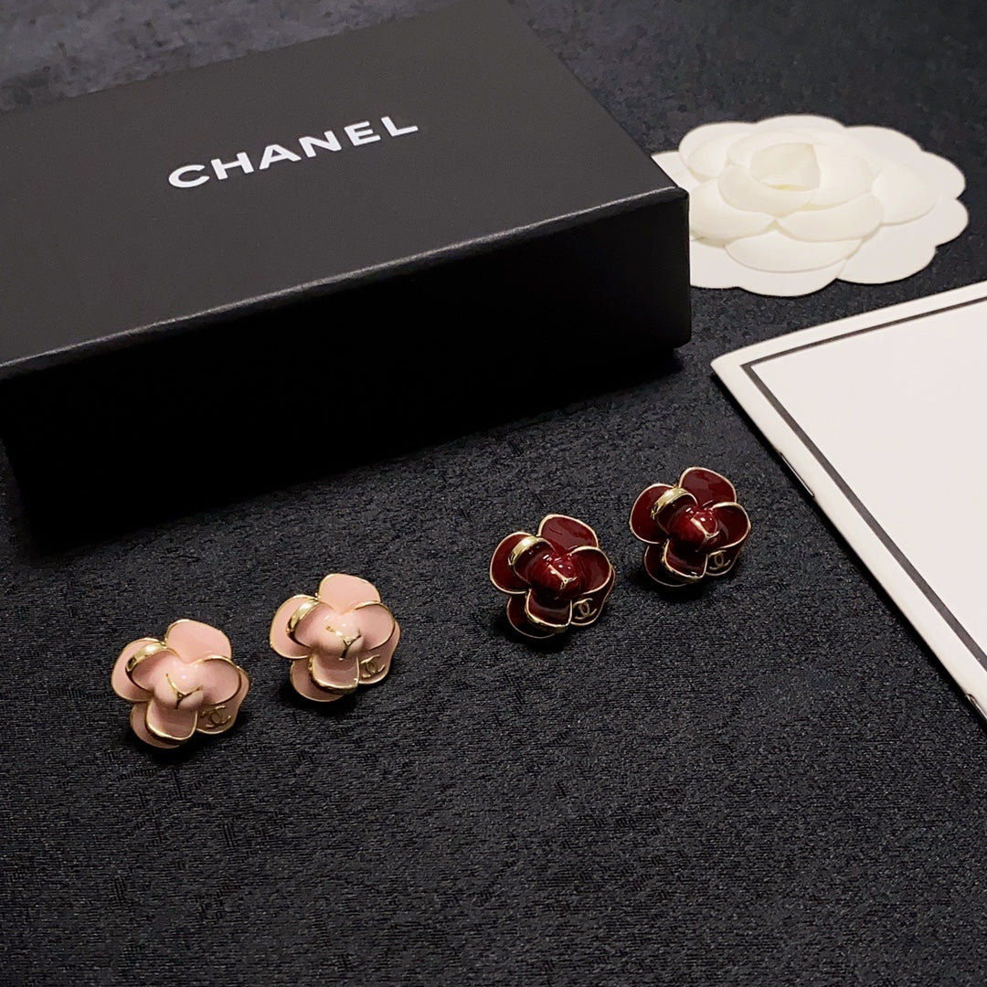 Chanel Camellia Earrings - 18K Yellow Gold