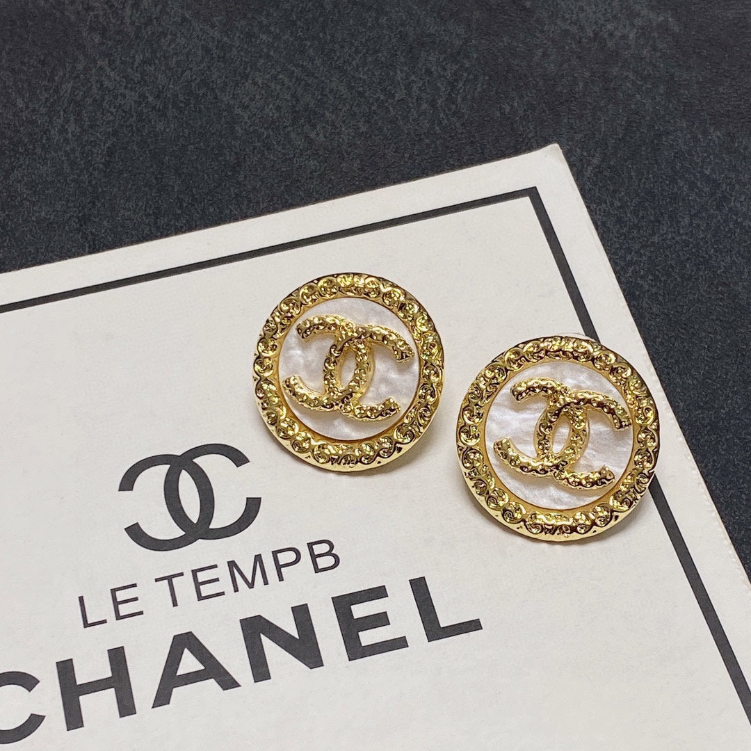 Chanel Crystal Earrings - 3 cm Height - 18K Yellow Gold