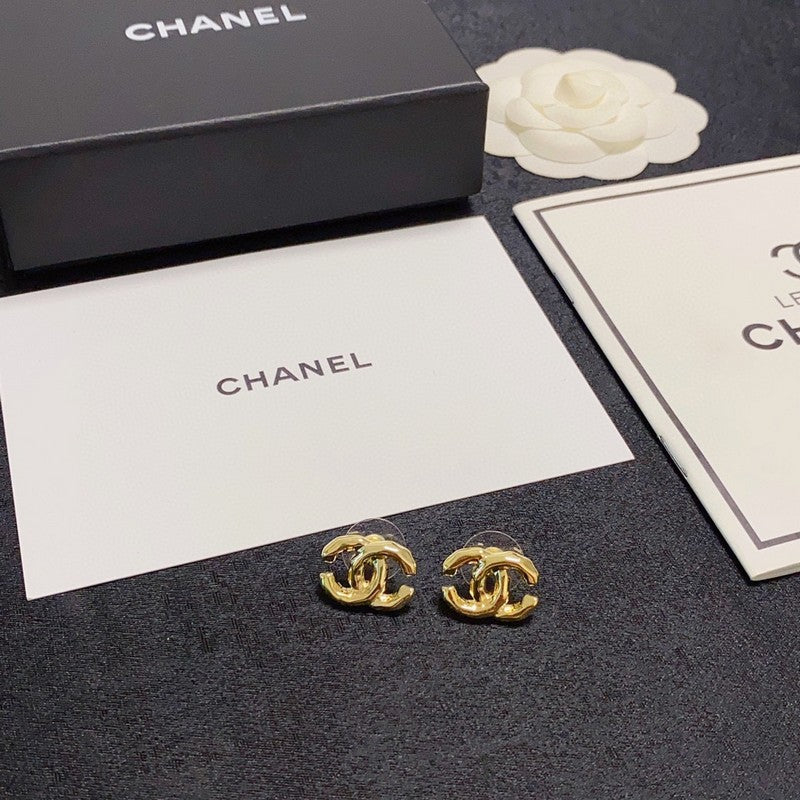 Chanel Earrings - 18K Yellow Gold